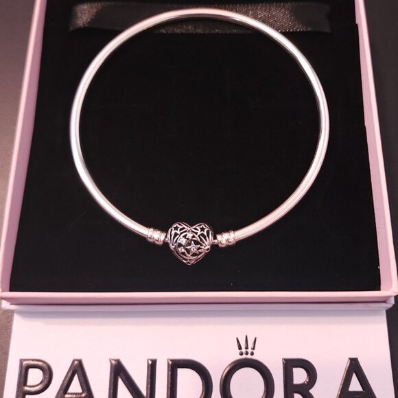 Pandora Celestial Heart Clasp Bangle - Picture 3 of 5